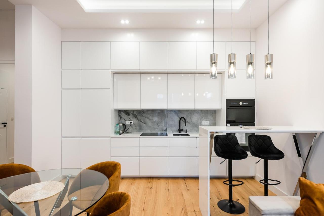 Zlota Sophisticated Apartment Varsovia Exterior foto